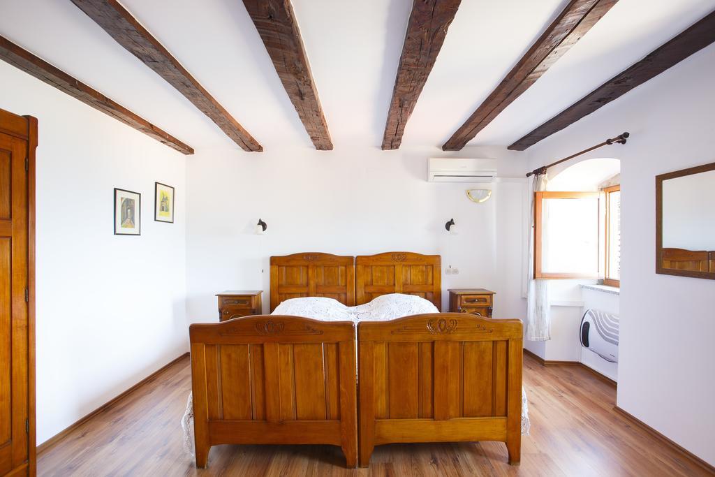 Apartments Villa Kastav In Old Town Center With Sea View And Parking Quarto foto